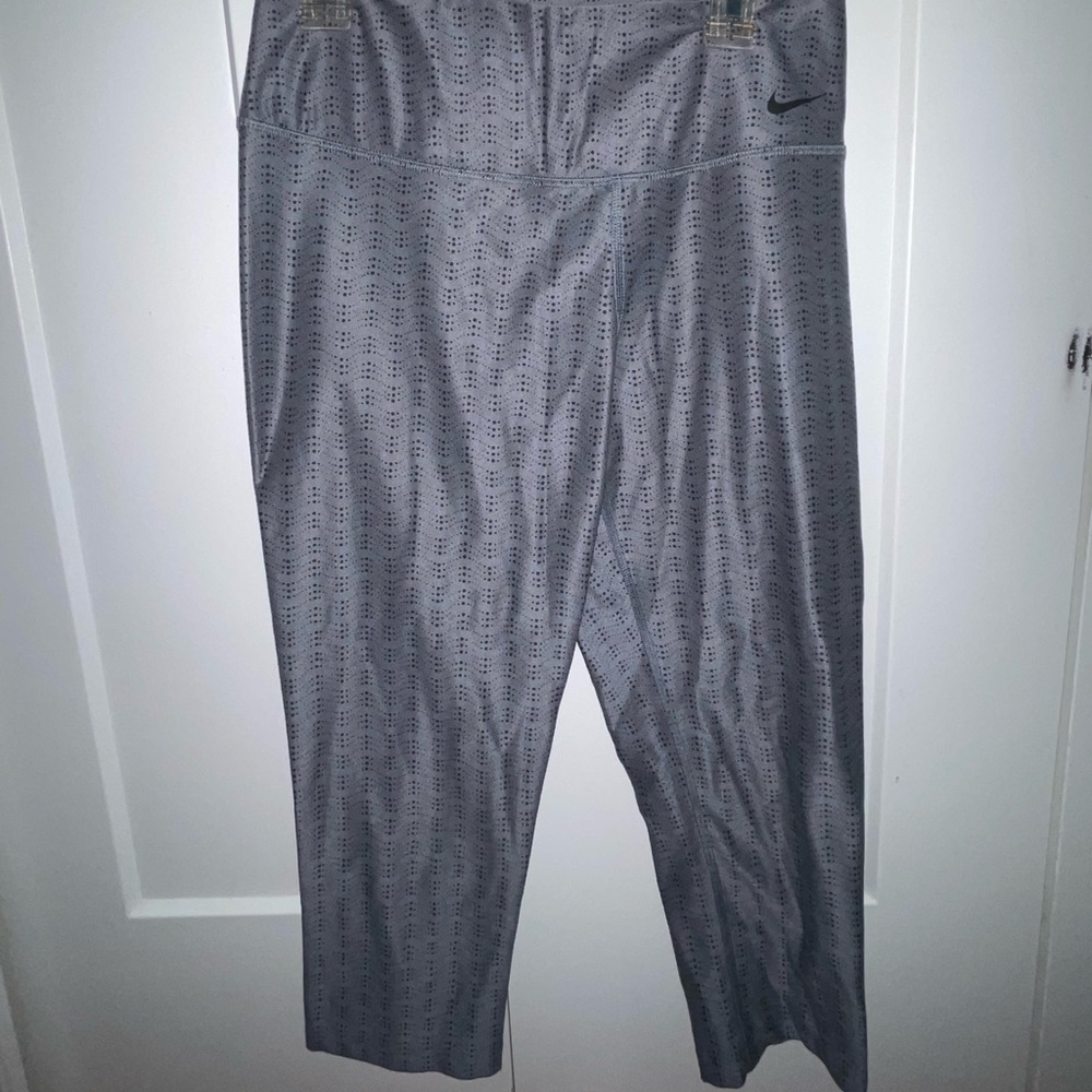 Nike crop leggings